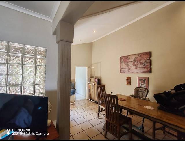 2 BEDROOM HOUSE FOR SALE IN GLEN MARAIS